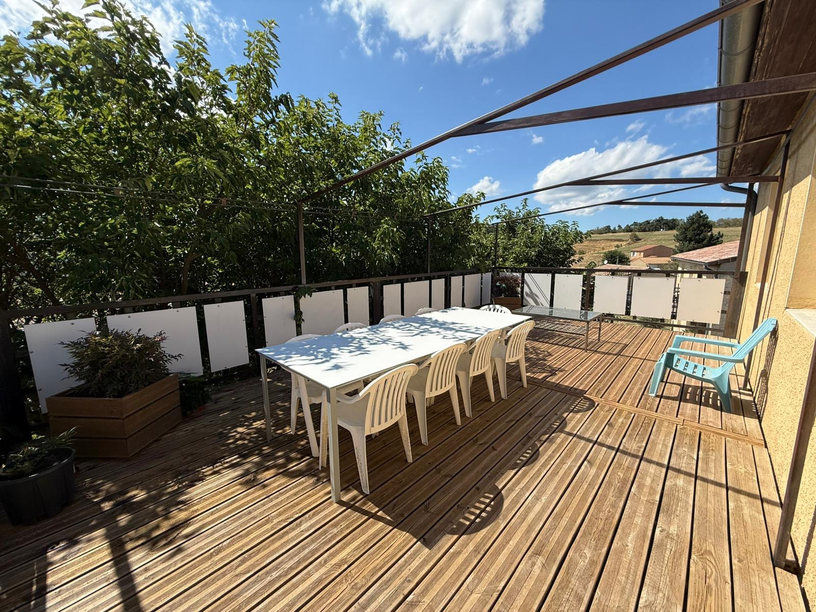 Maison de 158 m2 avec studio indépendant et vue à Saint-Romain-de-Lerps